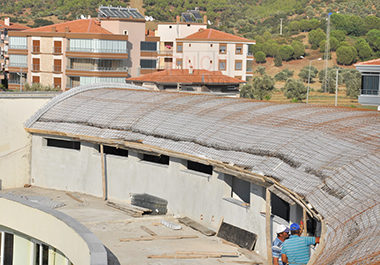 Geniş açıklıklı çatılar